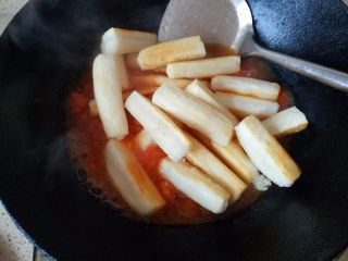 12、酸甜年糕,倒入年糕