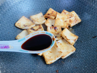 13、干锅千叶豆腐,烹入一勺红烧酱油