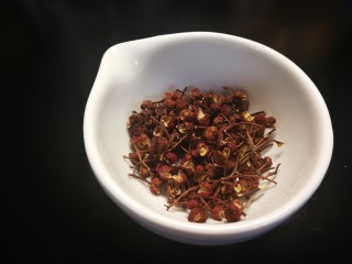 12、秋冬滋补篇:老母鸡白果海参汤,花椒放这个的四分之一量