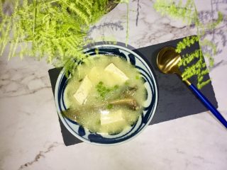 16、泥鳅炖豆腐,成品......鲜美!