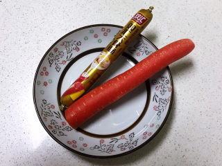 5、咖喱蛋炒饭,无淀粉儿童火腿肠和胡萝卜