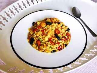 21、咖喱蛋炒饭,咖喱鸡蛋炒饭出锅了,口感独特,香气扑鼻,令人馋涎欲滴~