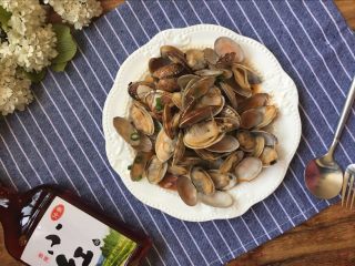 12、辣炒花蛤：让舌头欲罢不能的美味儿,出锅享用吧