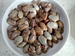 6、韭菜爱上花蛤,贝壳装盘摆设