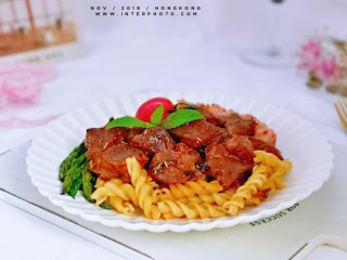 15、黑胡椒意大利面,喜欢的做起来，好吃停不下来。