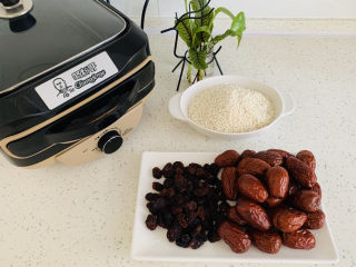 1、甄糕,准备材料