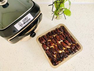 9、甄糕,软硬适度，软甜粘劲，味道醇厚，实为冬春早点的佳品