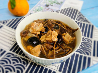 23、茶树菇排骨汤,成品图