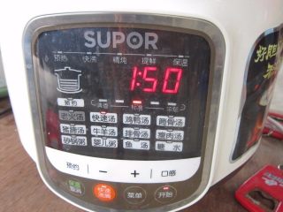 6、苦瓜排骨汤,盖上盖子选择“快速汤”选项默认时间1小时50分