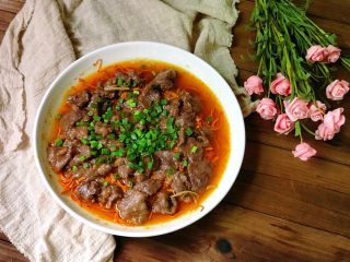 17、虫草花合蒸牛肉,最后撒上葱花就完成啦