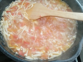 11、金针番茄蛋汤,煮5分钟