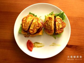 17、你绝对没吃过的螺蛳粉汉堡,成品一分为多份,聚会聚餐之良品