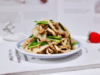 18、花肉白玉菇小炒,成品一