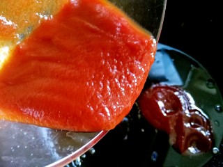 9、糖醋菜+糖醋茄盒,油锅留底油,倒入之前调好的料汁