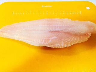 7、低脂减肥-蒸出来滴龙利鱼凤尾虾球,龙利鱼解冻