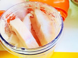 9、低脂减肥-蒸出来滴龙利鱼凤尾虾球,跟虾仁一样腌制好后放入搅拌机