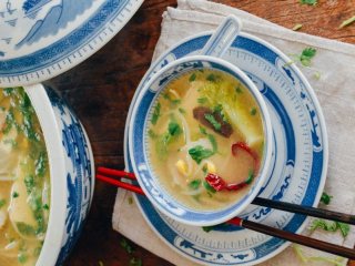 10、豆腐鱼汤,鲜美爽口。