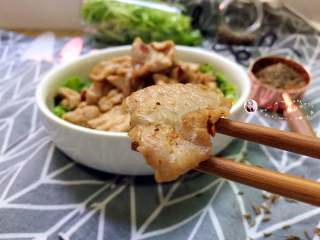 15、孜然辣肉片,成品图