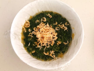 13、菠菜鸡蛋羹,加入小海米
