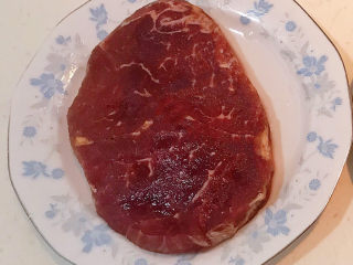 1、牛肉丝炒芹菜,非常新鲜的牛肉