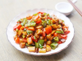 10、超下饭的双椒杏鲍菇,成品。