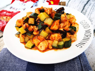 12、酸甜鸡丁,开胃下饭。