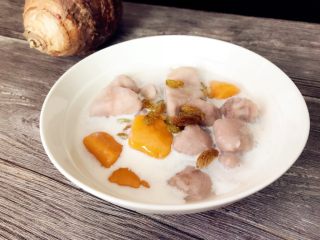 6、手工芋圆,牛奶葡萄干随意搭配