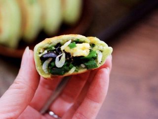 21、鹅蛋韭菜翠玉盒子,吃上一口超级满足。