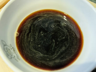 9、糖醋莲藕,搅拌均匀，调完糖醋汁，待用