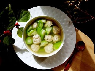 14、丝瓜肉丸汤,成品图。