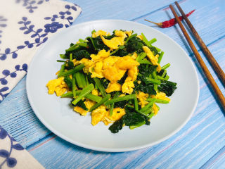 18、鸡蛋炒菠菜,色香味俱全