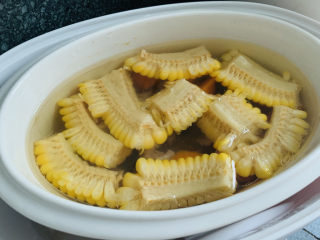 15、胡萝卜玉米排骨汤,时间到，出锅