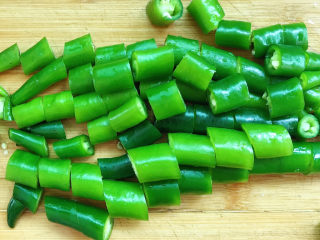 4、辣子鸡,湖南线椒切圈