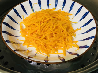 6、南瓜布丁,冷水上锅，大火蒸