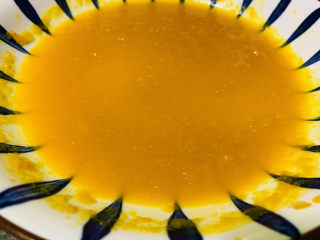 11、南瓜布丁,搅拌成比较浓的南瓜汁