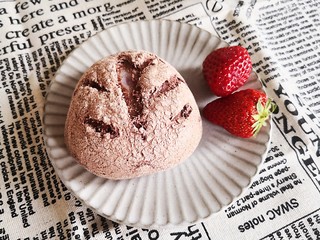 15、无油无糖紫薯麻薯欧包,这刀割深了，露肉啦。