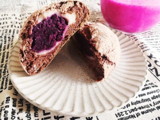 16、无油无糖紫薯麻薯欧包,香喷喷的紫薯，好吃极了。