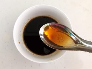 9、麻辣牛肚,加入红辣油