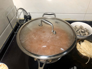 14、花蛤豆腐汤➕韩式花蛤豆腐汤,煮开后，小火炖煮5分钟