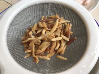 6、五指毛桃老鸡汤～广式老火靓汤,麦冬洗干净