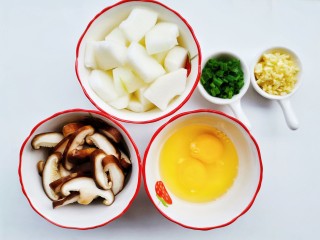 1、冬瓜鸡蛋汤,准备好所有食材。