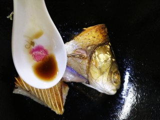 10、鱼头豆腐汤,点少许醋。