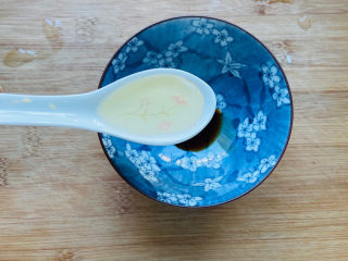 6、蒜蓉小白菜,白醋