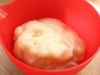 5、闽台风味茶点心豆沙糯米糍,6.如此反复多次到面糊完全熟透,我总共用了7分。