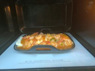 16、叮~一下，美味健康瘦身大菜出炉~,放进微波炉高火两分钟即可，