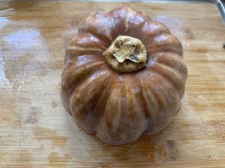 1、南瓜花卷,老南瓜一块