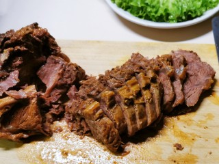 15、五香酱牛肉,凉凉切片