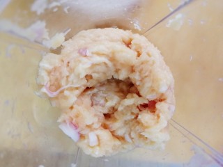 4、千张包肉,绞成泥状