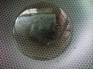 4、莴笋炒牛肉,热锅冷油