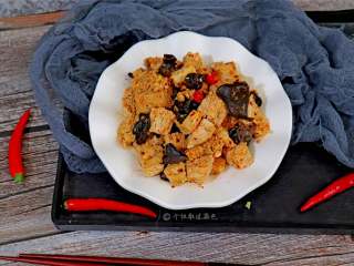 12、凉拌冻豆腐,最适合炎炎夏日,说做就做,开始今日的小菜分享~